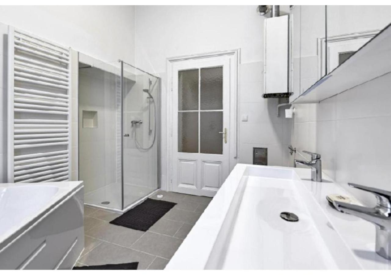 Appartement Luxurious, 2 Min To Casino And Roemertherme à Baden Extérieur photo
