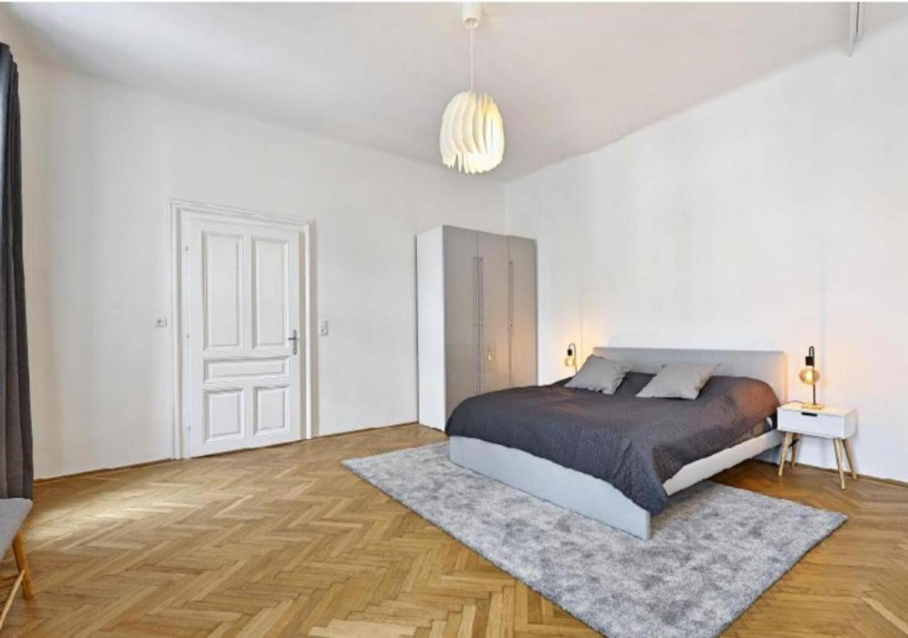 Appartement Luxurious, 2 Min To Casino And Roemertherme à Baden Extérieur photo